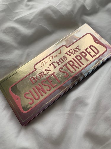 ボーンディスウェイ サンセット ストリップ アイシャドウ パレット/Too Faced/アイシャドウパレットを使ったクチコミ（2枚目）