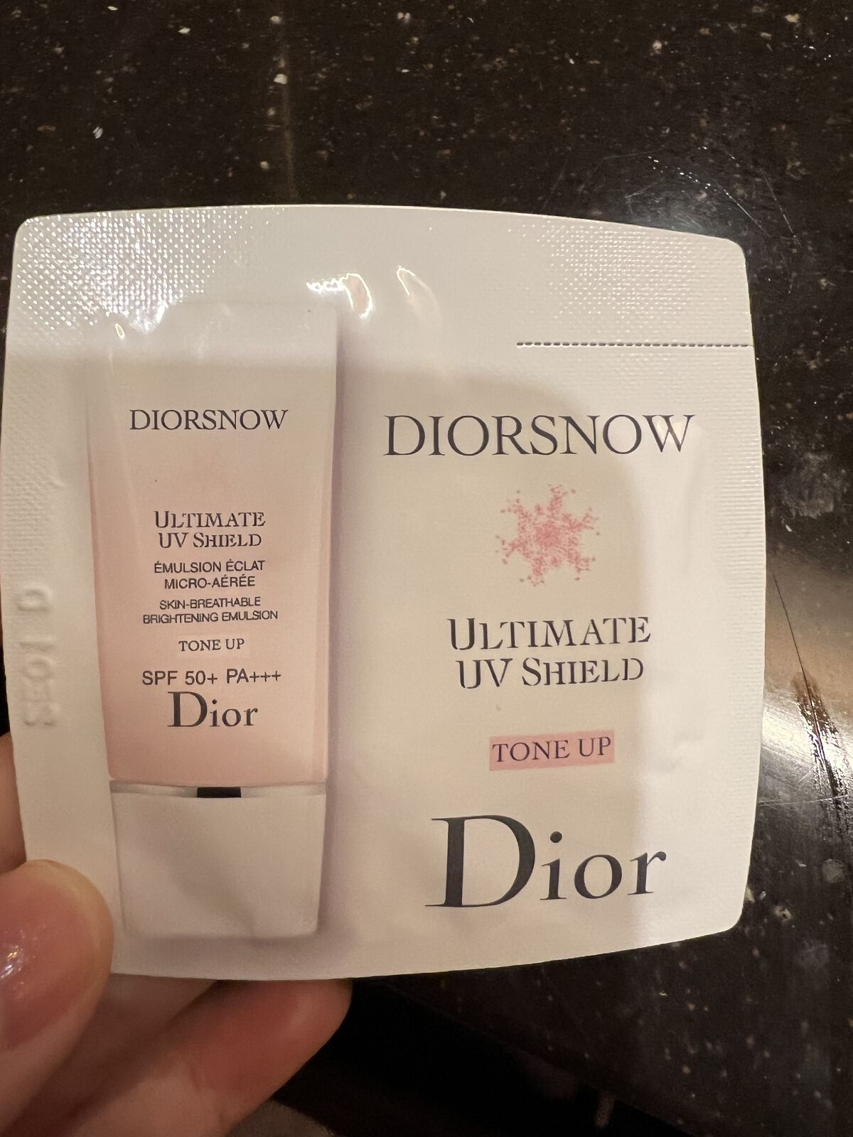 【旧】スノー UVシールド トーンアップ 50+/Dior/日焼け止めミルクを使ったクチコミ（1枚目）