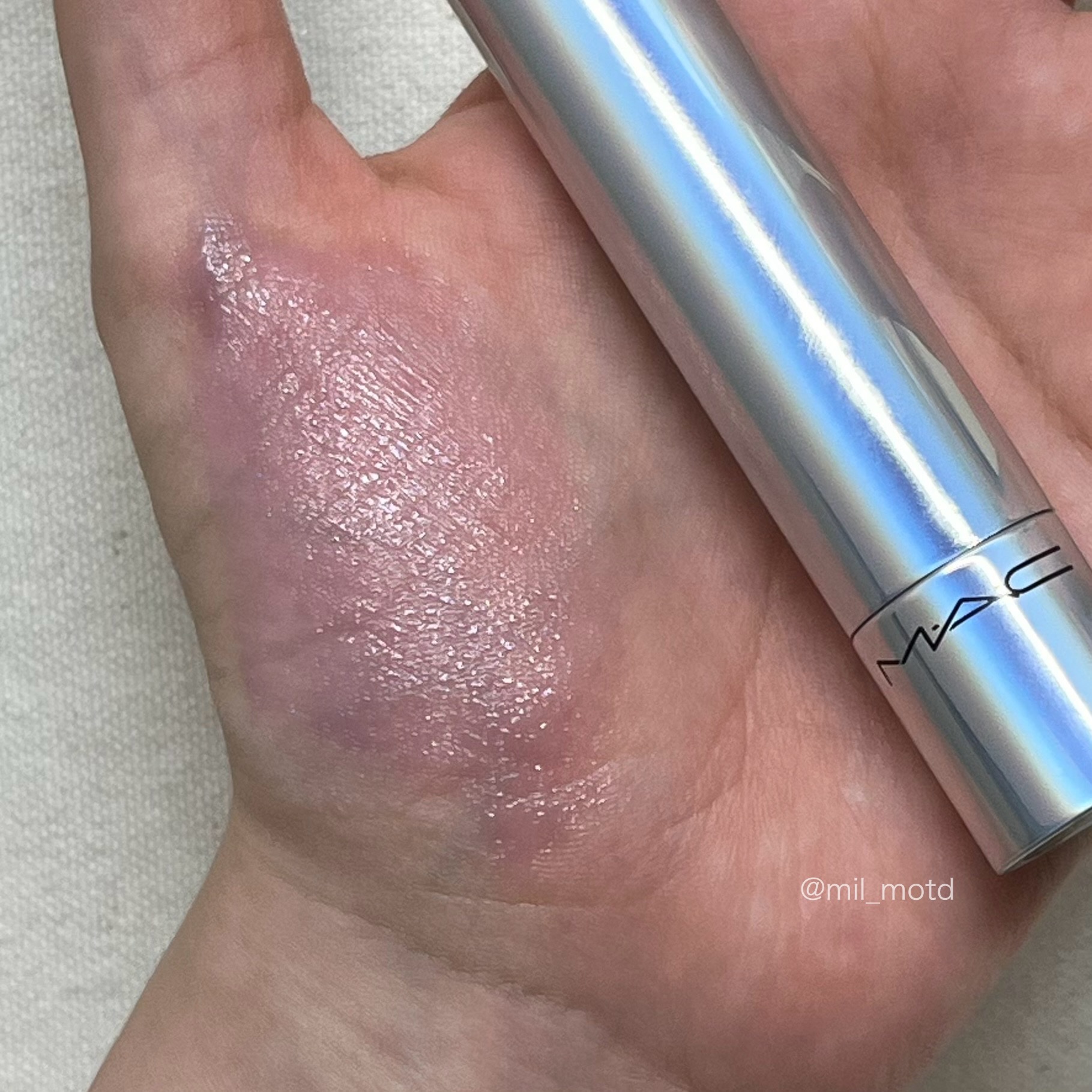 グロー プレイ テンダートーク リップ バーム/M・A・C/リップバームを使ったクチコミ（1枚目）