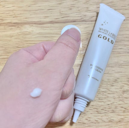 金のプラセンタもっちり白肌濃クマトリーナ/ホワイトラベル/アイケア・アイクリームを使ったクチコミ(2枚目)