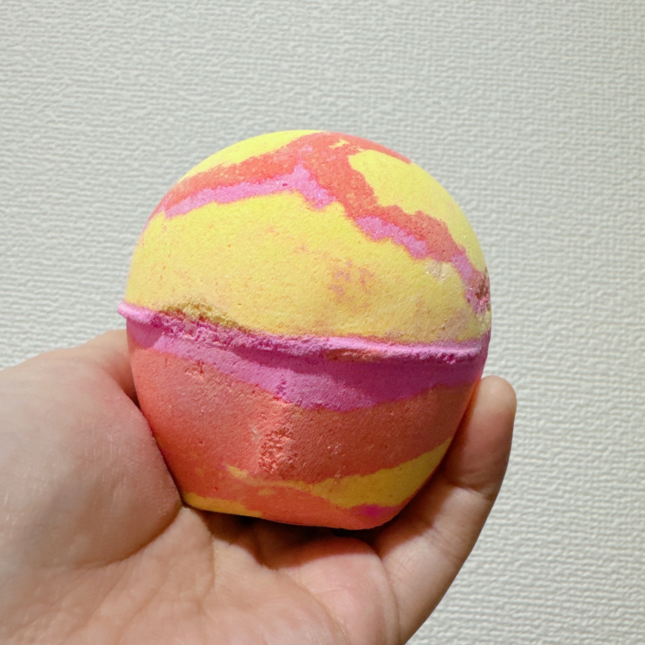 トロピカルレッド ボム/ラッシュ/炭酸系入浴剤を使ったクチコミ（1枚目）