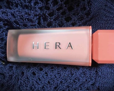 気になっていたHERAのパンパス、使ってみました！
HERAのセンシュアルパウダーマット435のパンパスです。
BLACKPINKのジェニーさんがモデルを務めているブランドで有名ですよね〜！！

このお