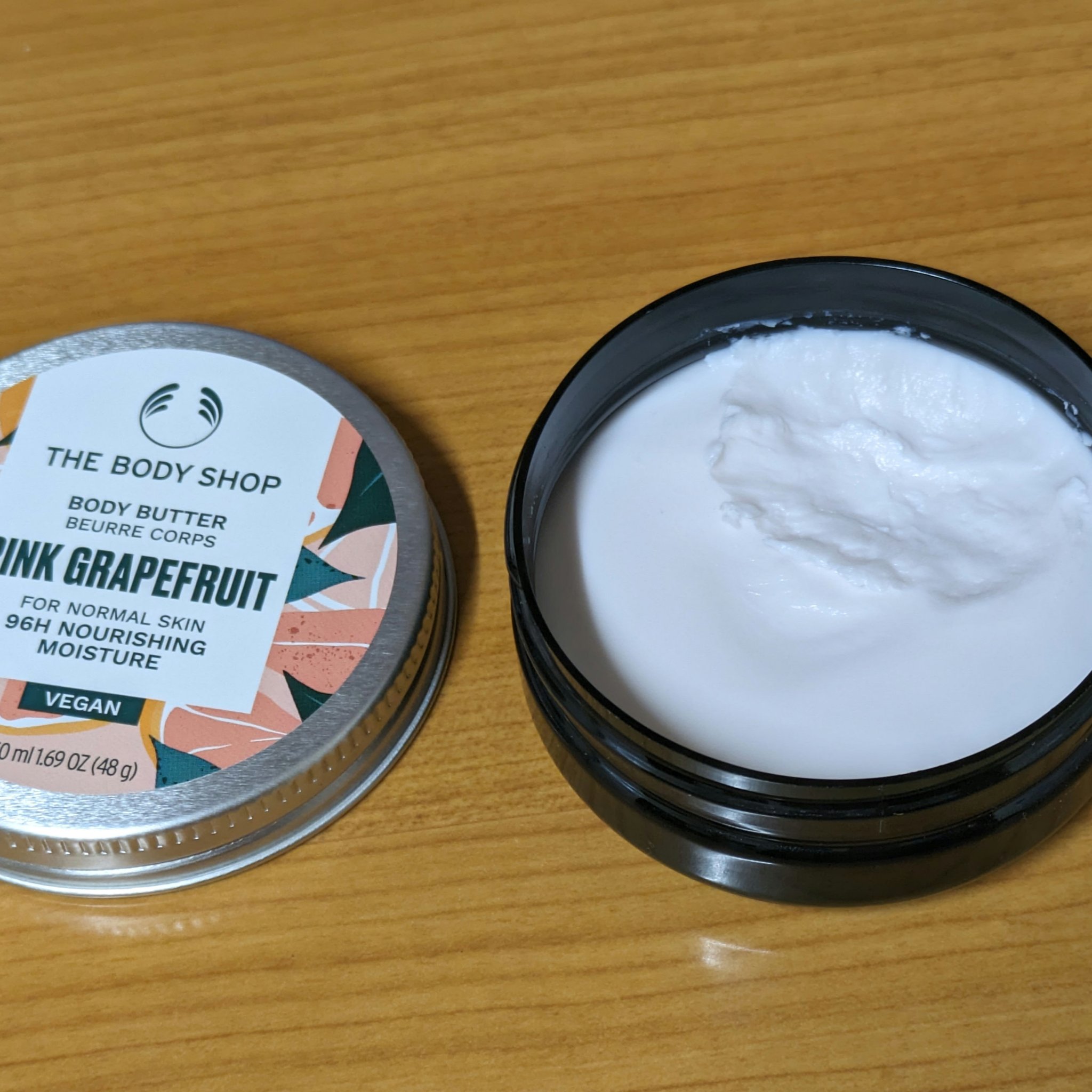 ボディバター ピンクグレープフルーツ 50ml/THE BODY SHOP/ボディクリームを使ったクチコミ（2枚目）
