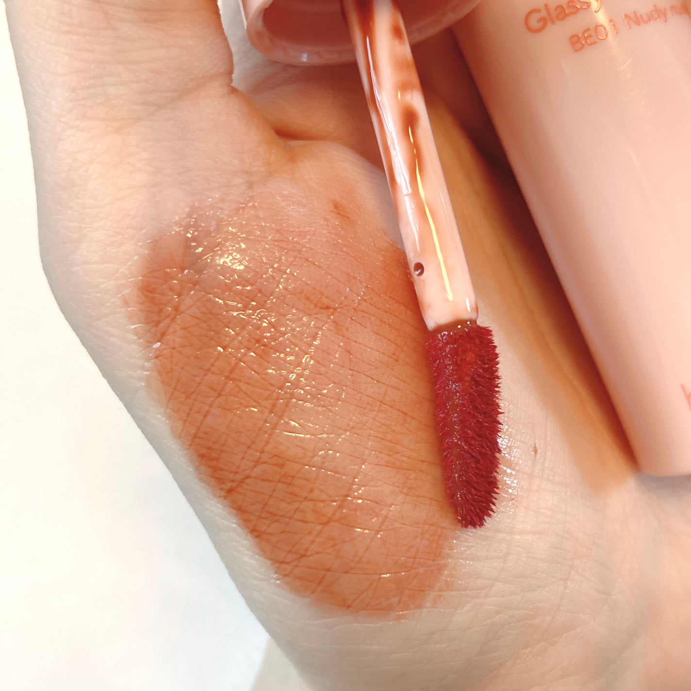 アンドバイロムアンド グラッシーボムティント/&nd by rom&nd/リップティントを使ったクチコミ(2枚目)