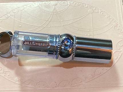 JILL STUART サムシングピュアブルー リップグロウ セラムバームのクチコミ「久々のデパコスリップ、最近ジルスチュアートが気になってます。グロスと迷いましたが、実は私はヘビ.....」(3枚目)