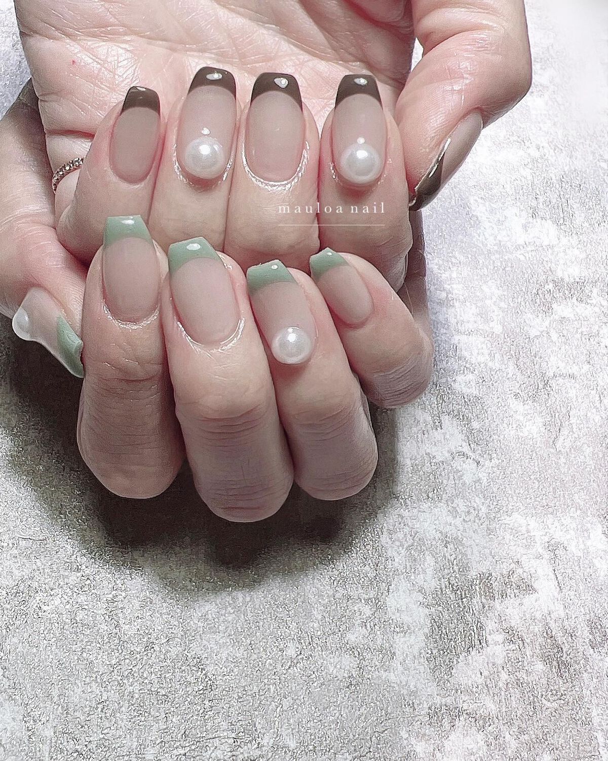 mauloa_nail on LIPS 「・カラーフレンチにパール😌✨いつもありがとうございます❤️・ネ..」(1枚目)