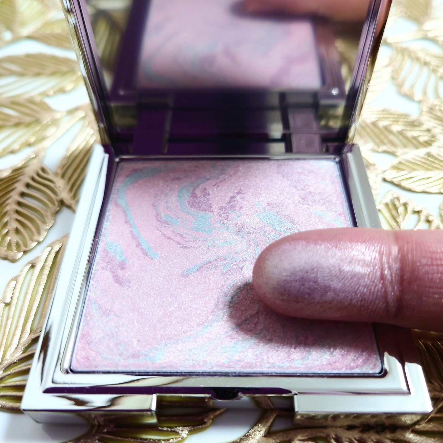 スキンルミナスハイライター/DEAR DAHLIA/パウダーハイライトを使ったクチコミ(3枚目)