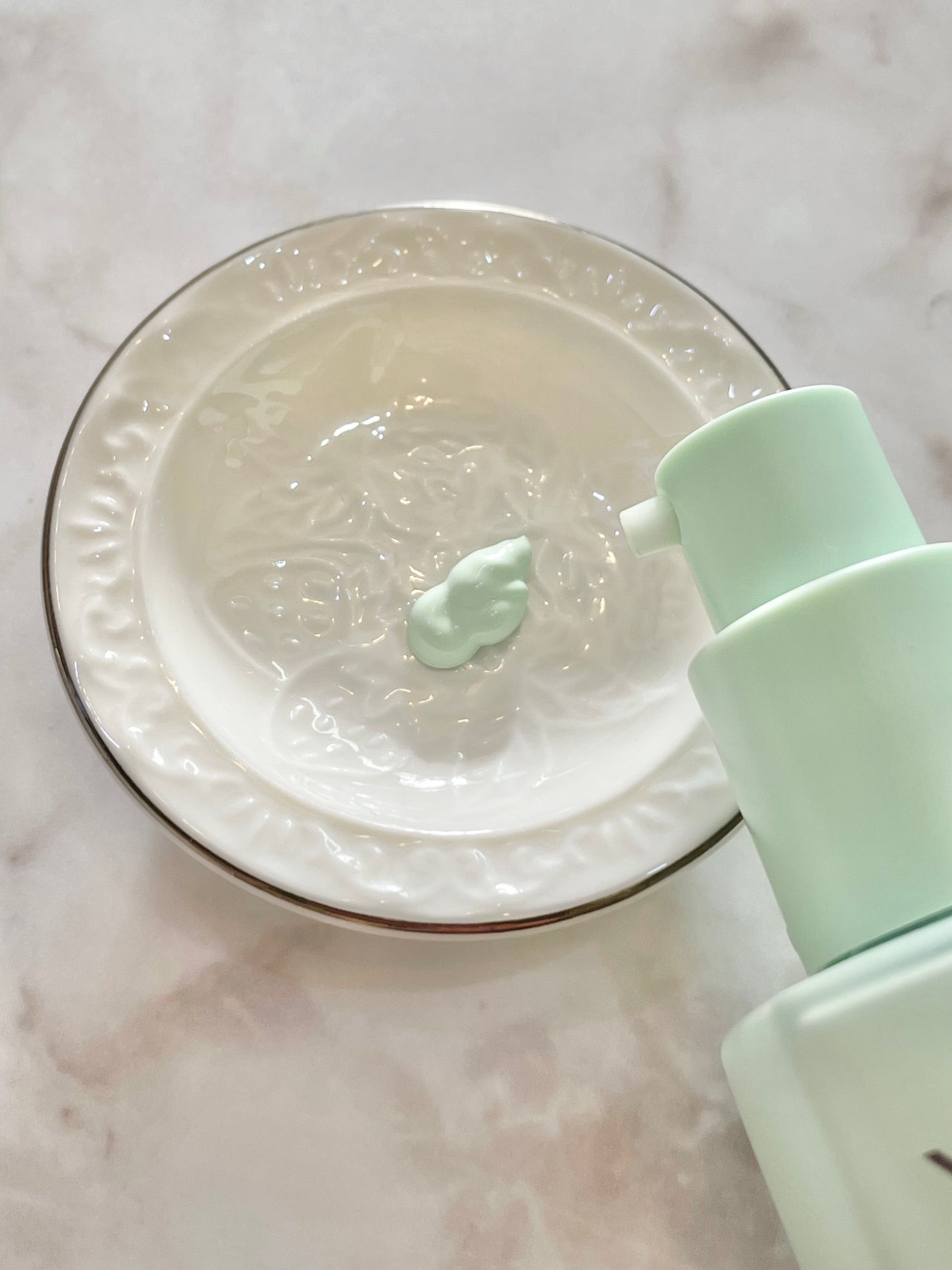 トーンステインカラーコレクティングプライマー/VDL/化粧下地を使ったクチコミ(2枚目)