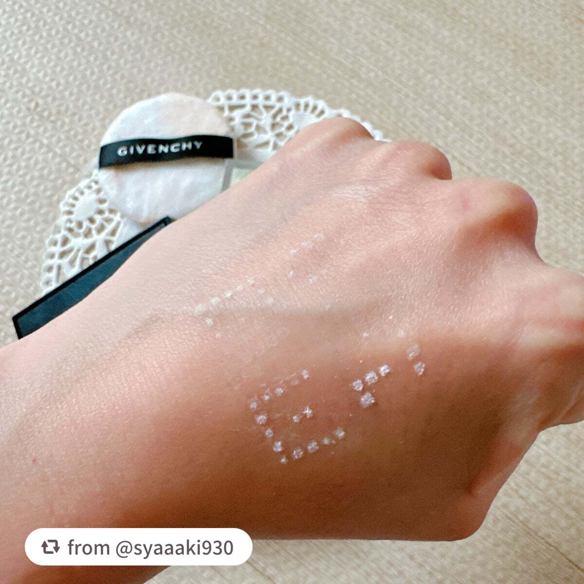 プリズム・リーブル/GIVENCHY/ルースパウダーを使ったクチコミ(3枚目)