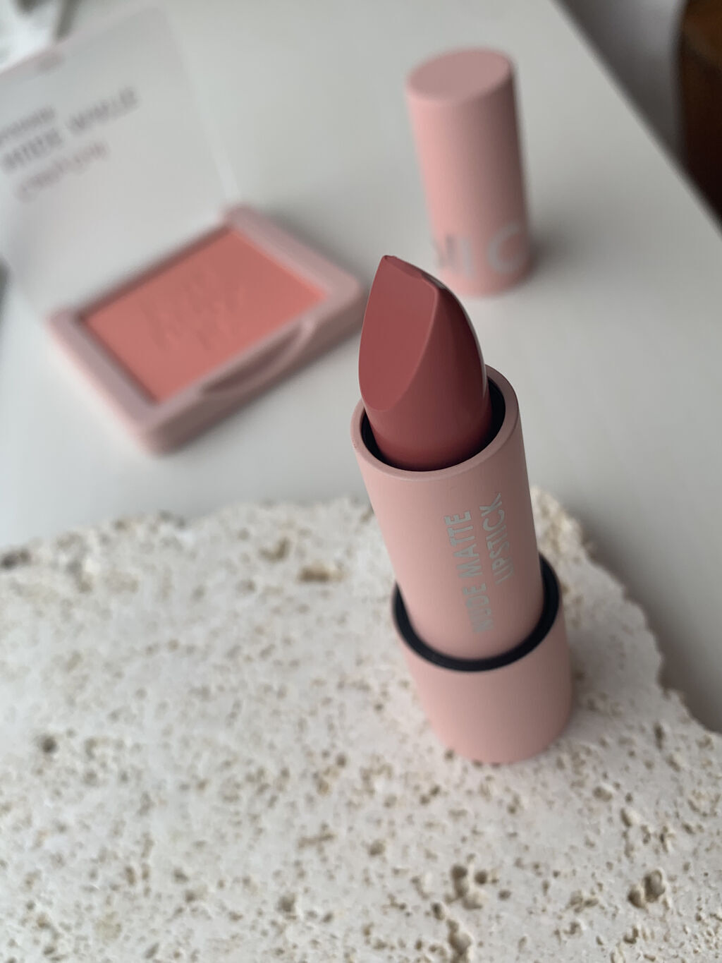 ヌードマットリップスティック 04 Barely Pink/CathyDoll/口紅を使ったクチコミ（3枚目）