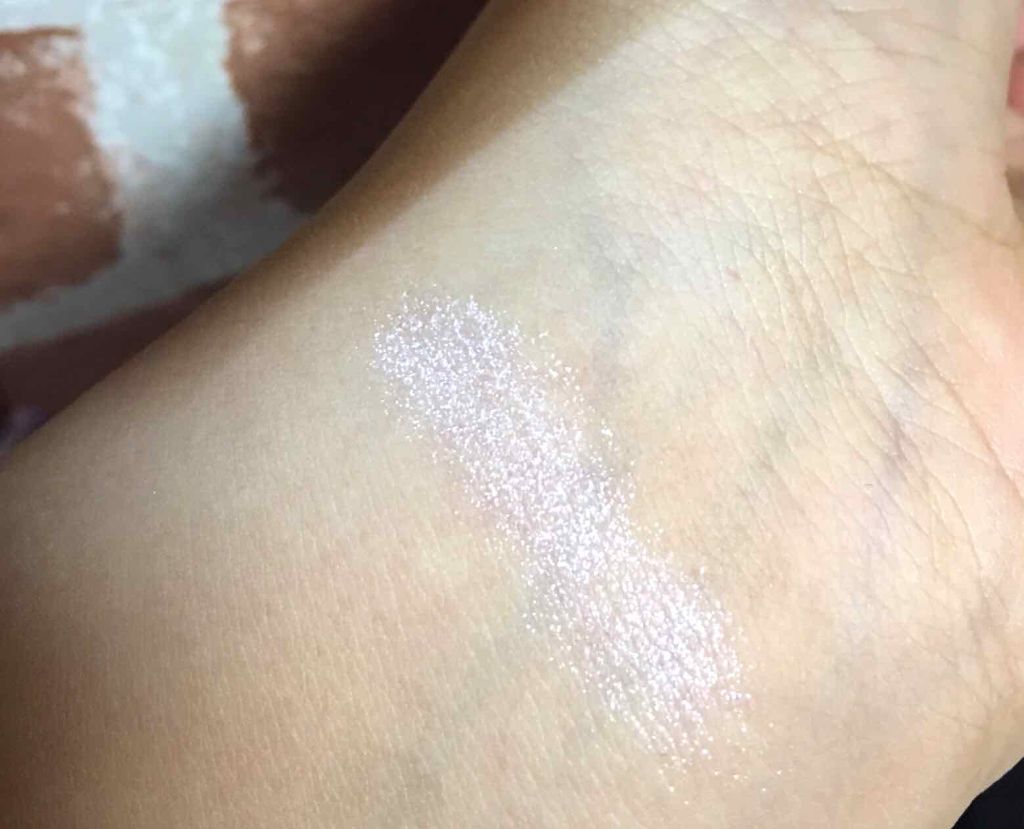 UR GLAM POWDER EYESHADOW/U R GLAM/単色アイシャドウを使ったクチコミ(2枚目)