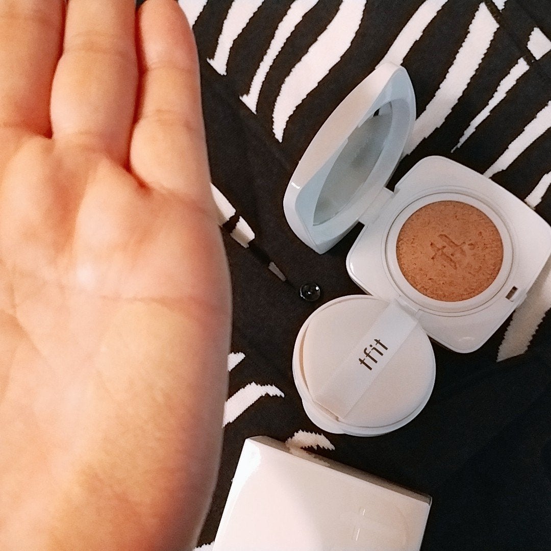 mcgroupakiko on LIPS 「洗顔して、化粧水、乳液、下地クリーム、日焼け止めにコンシーラー..」(4枚目)