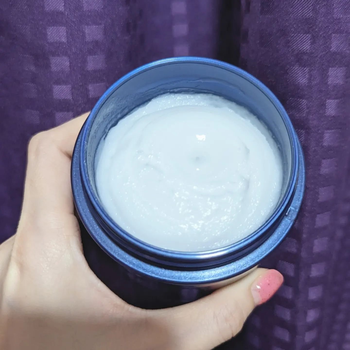 ニベア ロイヤルブルーボディクリーム うるおい密封ケア/ニベア/ボディクリームを使ったクチコミ（2枚目）