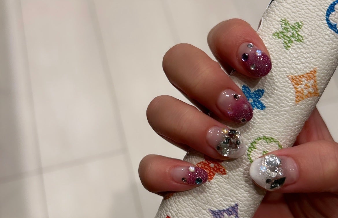 𝚁 𝚒 𝚔 𝚘 on LIPS 「selfnail💅🏻🩷(過去ネイル)筆の手入れ嫌いだから爪楊枝..」(1枚目)