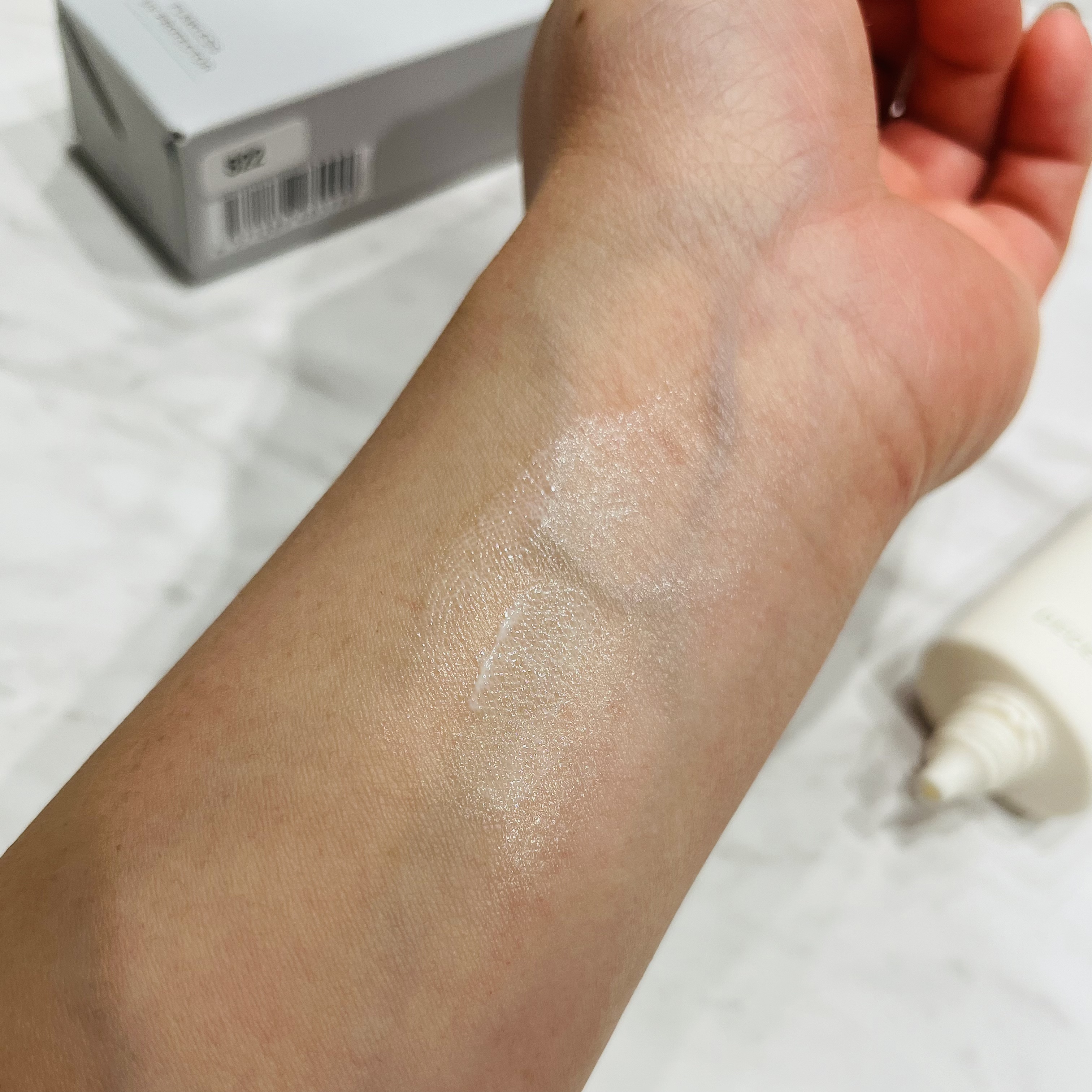 ディセンシア フローレス UVプロテクター/DECENCIA/日焼け止めローションを使ったクチコミ（2枚目）