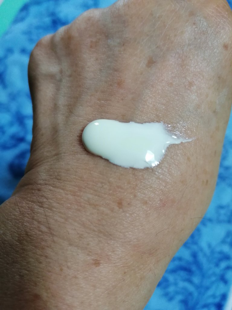 パーフェクトUV スキンケアジェル N/アネッサ/日焼け止め・UVケアを使ったクチコミ（3枚目）