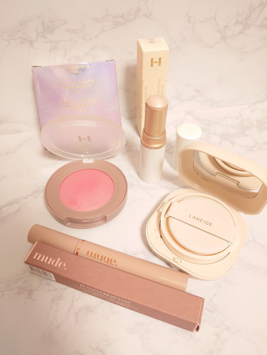 トゥルーディメンショングロウチーク/hince/パウダーチークを使ったクチコミ（1枚目）