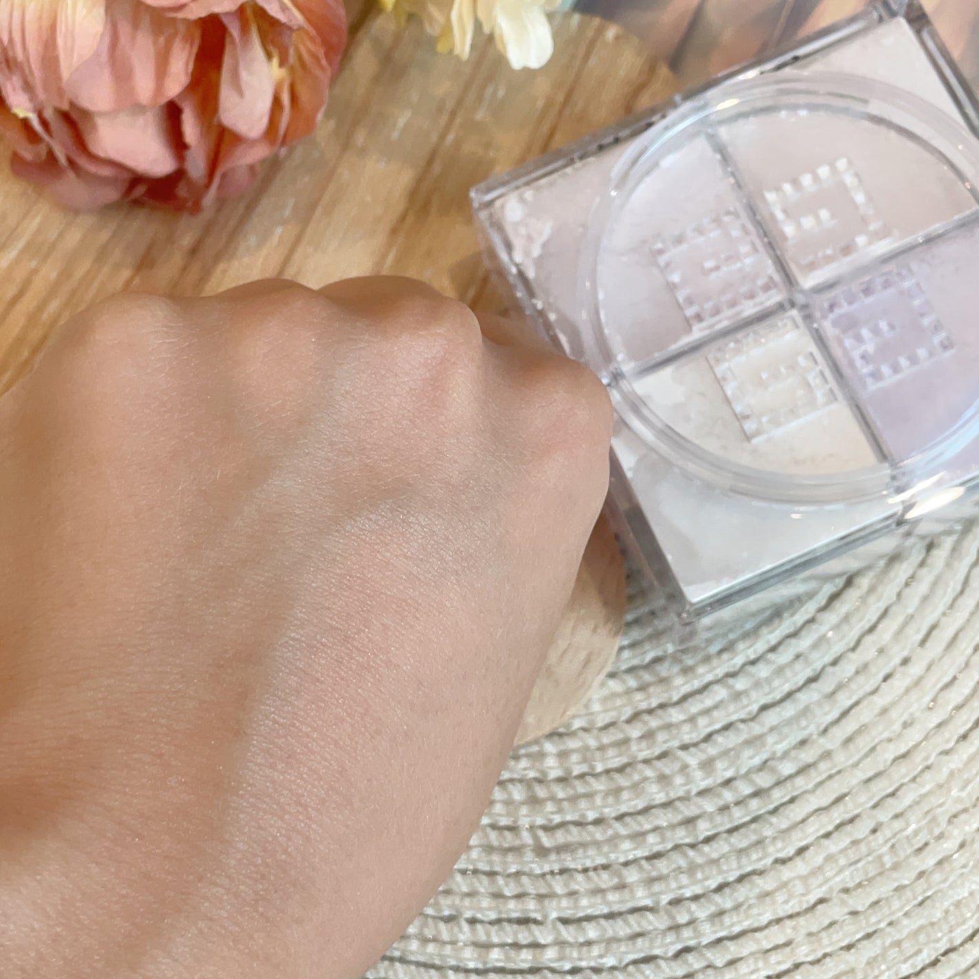 プリズム・リーブル/GIVENCHY/ルースパウダーを使ったクチコミ(4枚目)