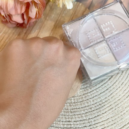 プリズム・リーブル/GIVENCHY/ルースパウダーを使ったクチコミ(4枚目)