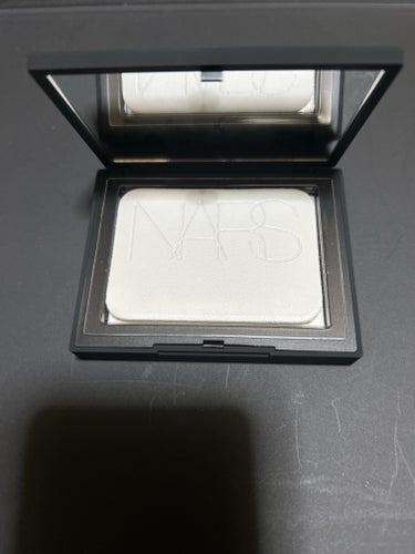 ライトリフレクティングセッティングパウダー　プレスト　N/NARS/プレストパウダーを使ったクチコミ（2枚目）