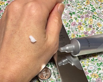 エッセンシャル リアル アイクリーム フォーフェイス/AHC/アイケア・アイクリームを使ったクチコミ(1枚目)