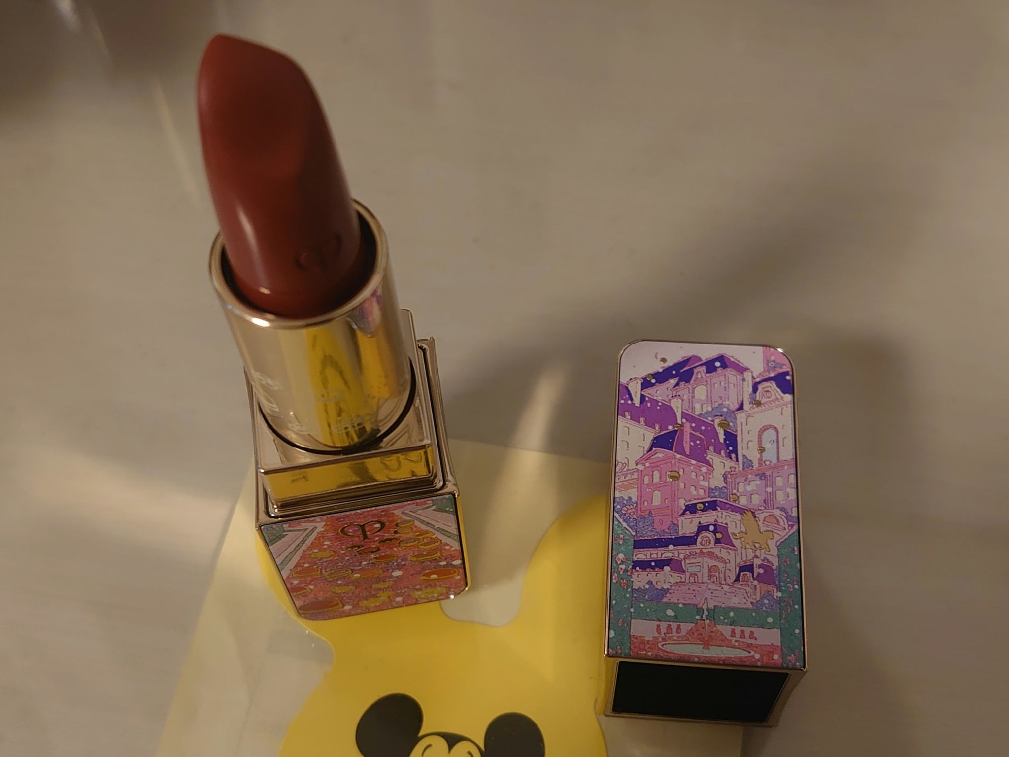 ルージュアレーブル 526 Enchantment Blooms（ホリデーコレクション2024）/クレ・ド・ポー ボーテ/口紅を使ったクチコミ（2枚目）