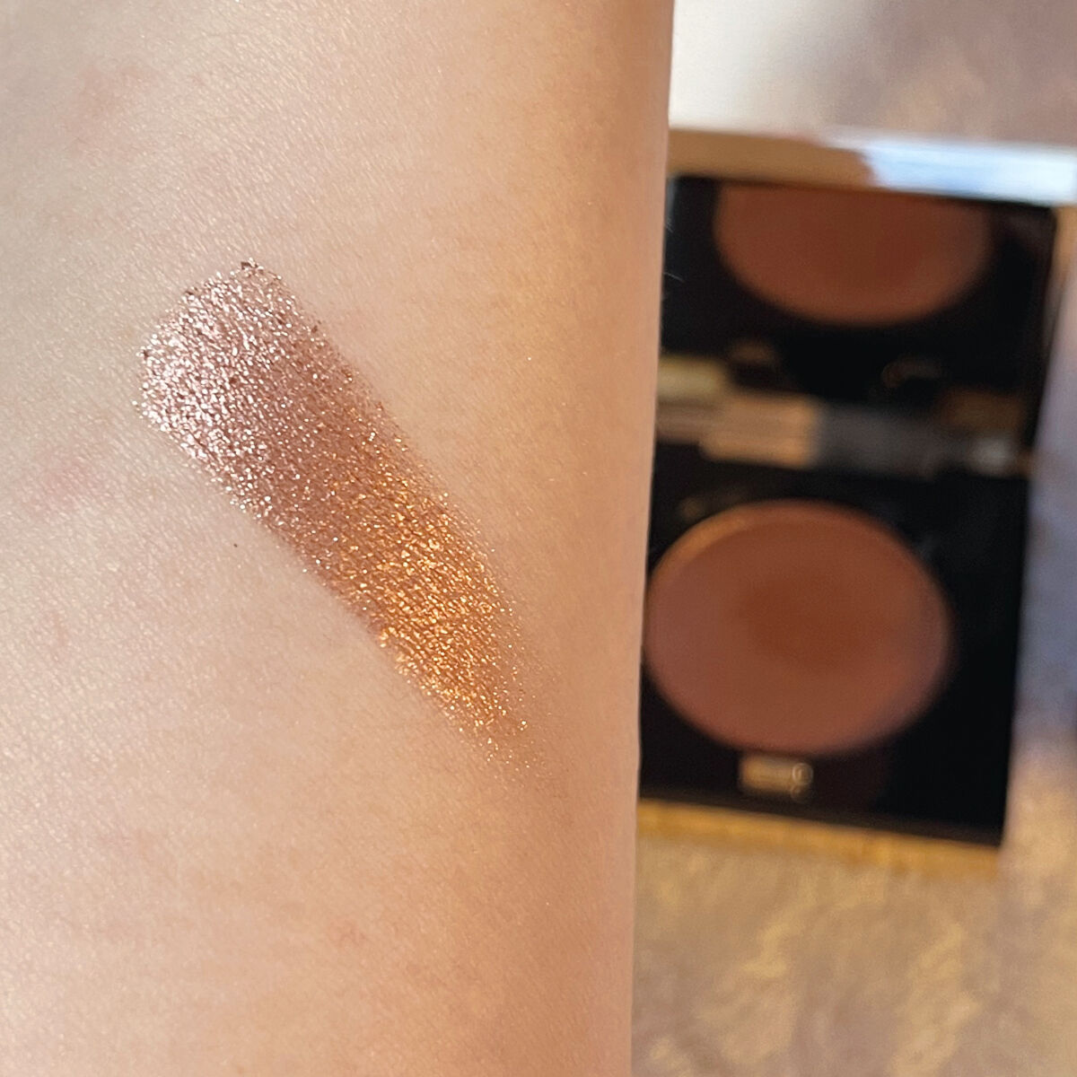 リュクス アイ & チーク パレット/BOBBI BROWN/アイシャドウパレットを使ったクチコミ（2枚目）