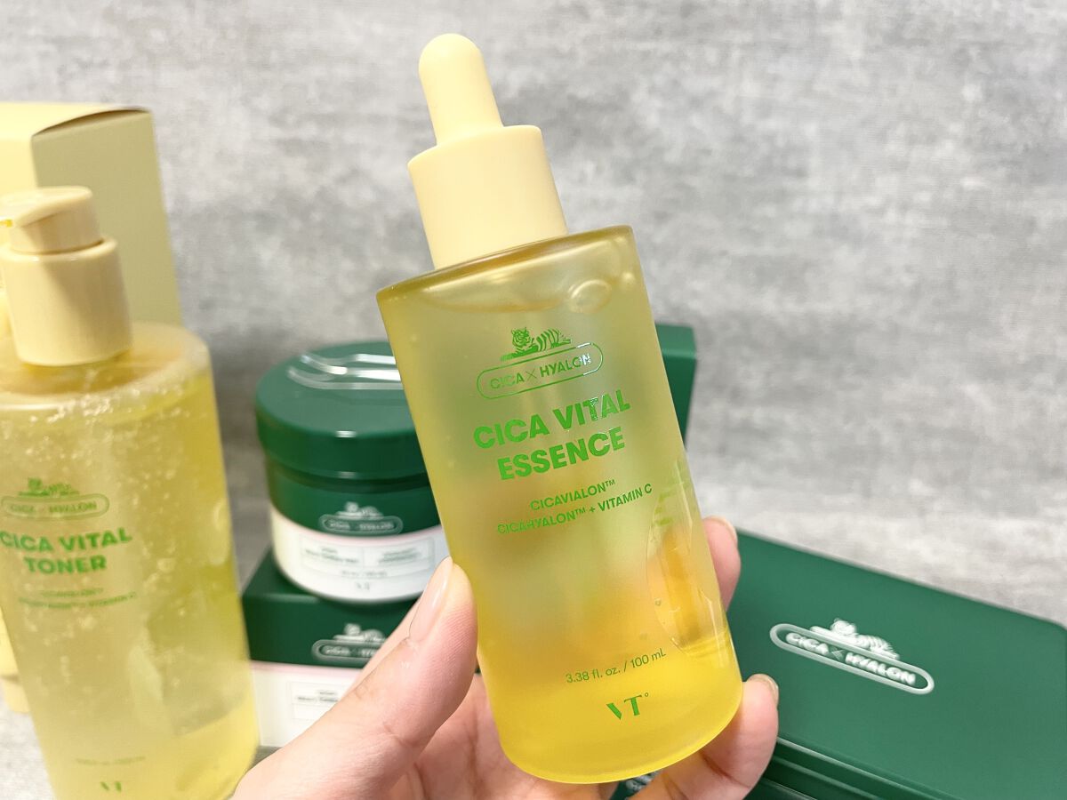 シカバイタル エッセンス/VT/美容液を使ったクチコミ（2枚目）