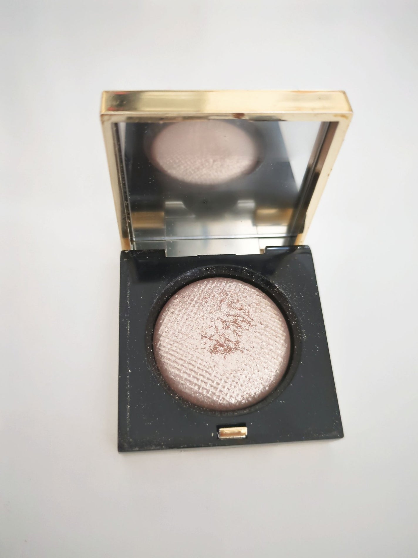 リュクスアイシャドウ/BOBBI BROWN/単色アイシャドウを使ったクチコミ(1枚目)