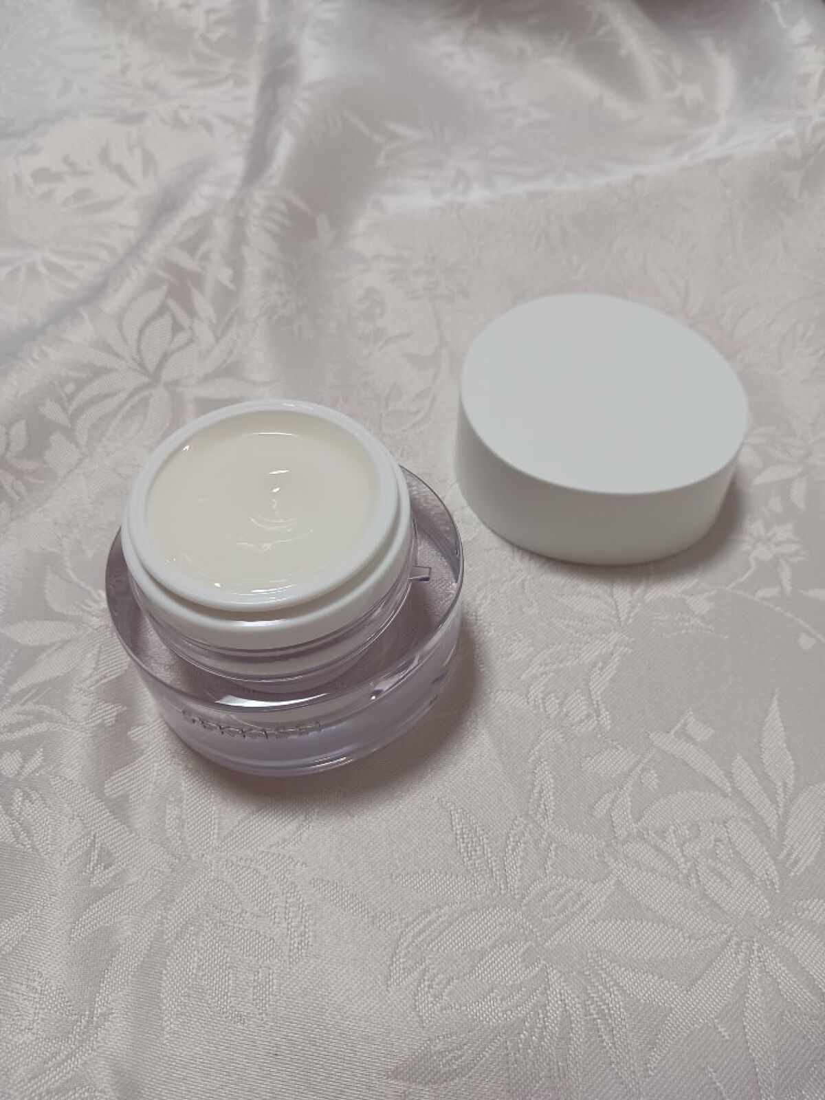 クリアウェルネス オーバーナイト クリーム/雪肌精/フェイスクリームを使ったクチコミ（2枚目）