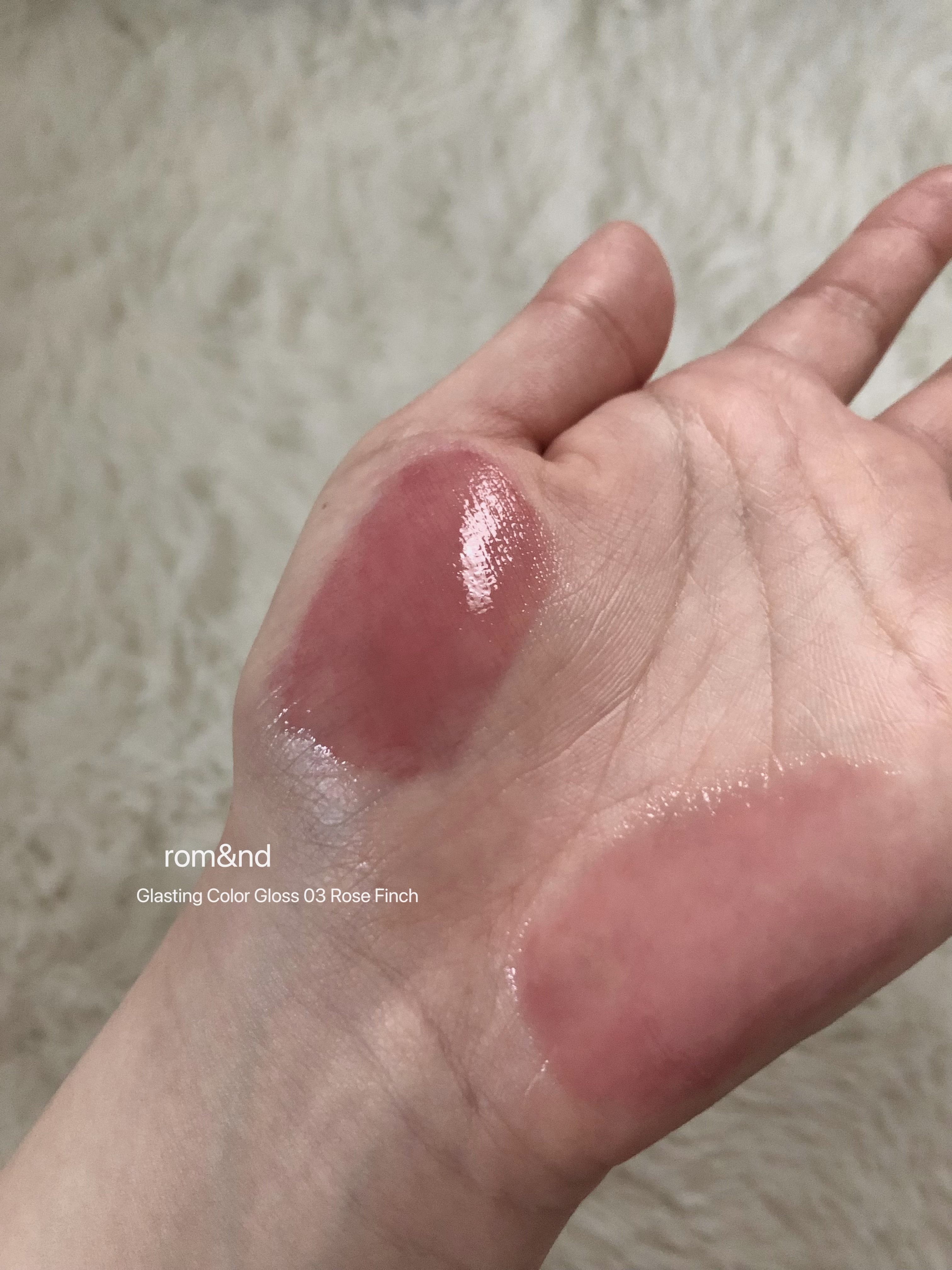 フィー 3Dボリューミンググロス/fwee/リップグロスを使ったクチコミ（2枚目）