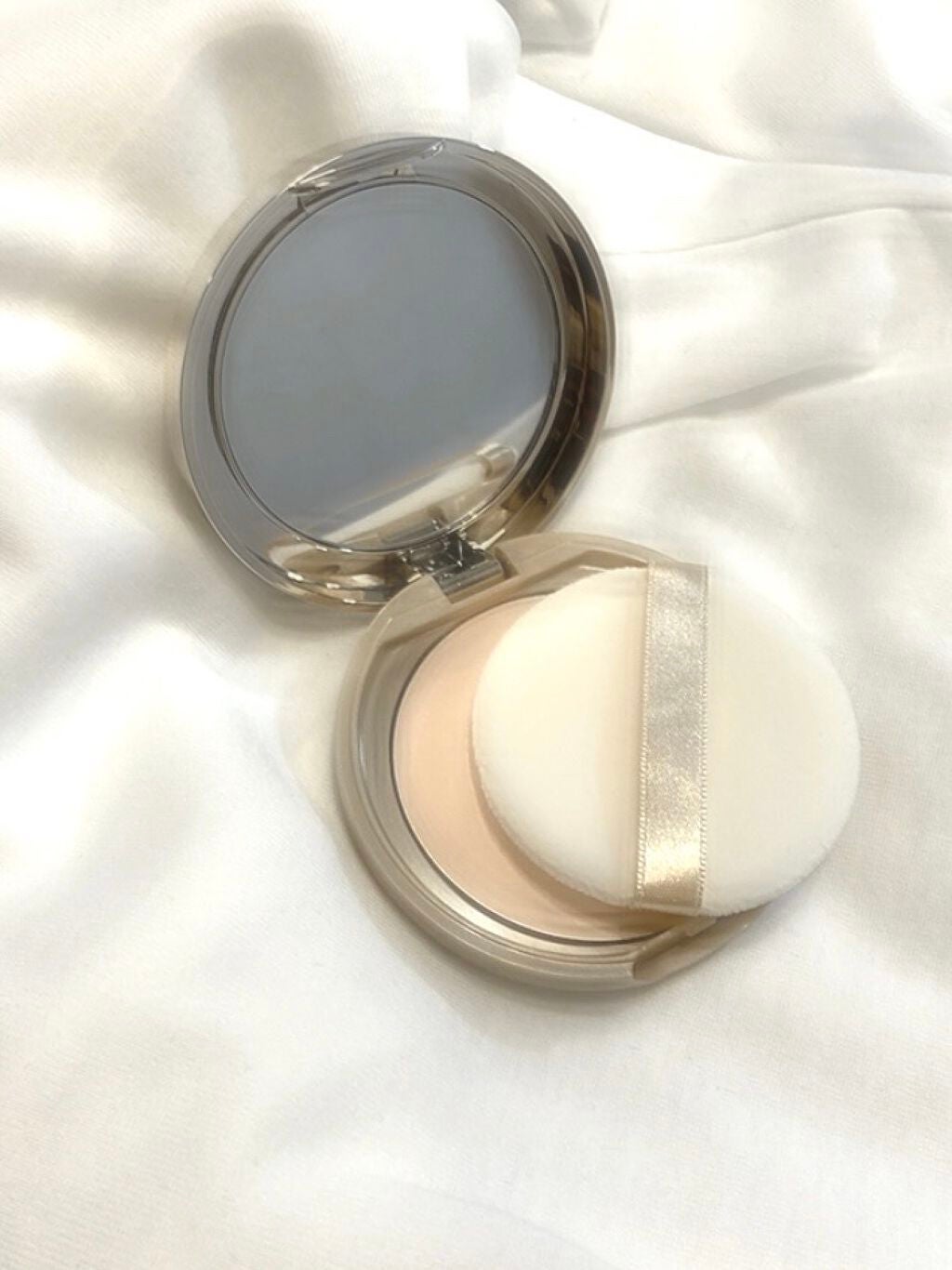 までぃ on LIPS 「ずーーーっと気になってたCANMAKEのマシュマロパウダー買っ..」(3枚目)