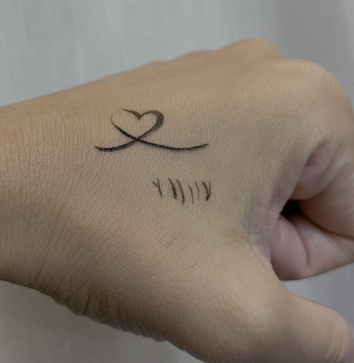 MFL リキッドアイライナー ブラック/DAISO/リキッドアイライナーを使ったクチコミ（2枚目）