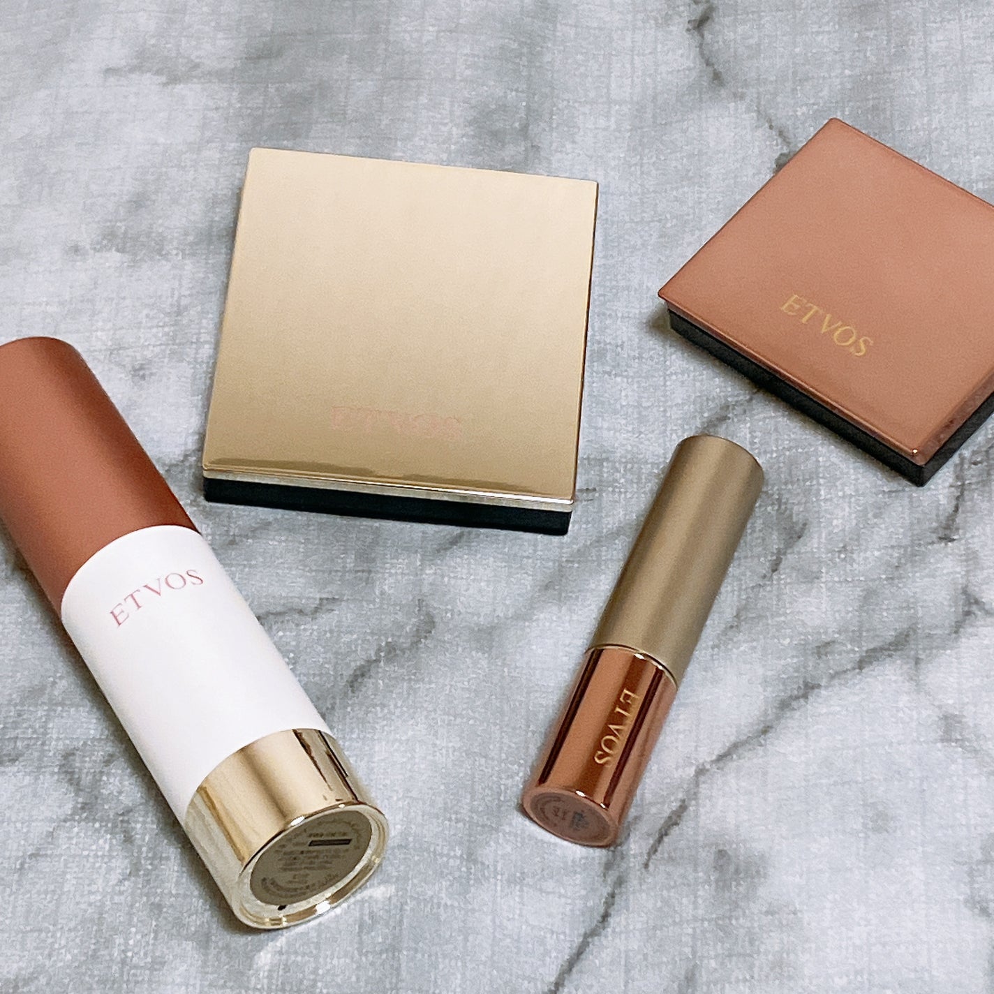 ホリデーコフレ2023〈カームピンク〉/エトヴォス/メイクアップキットを使ったクチコミ(3枚目)