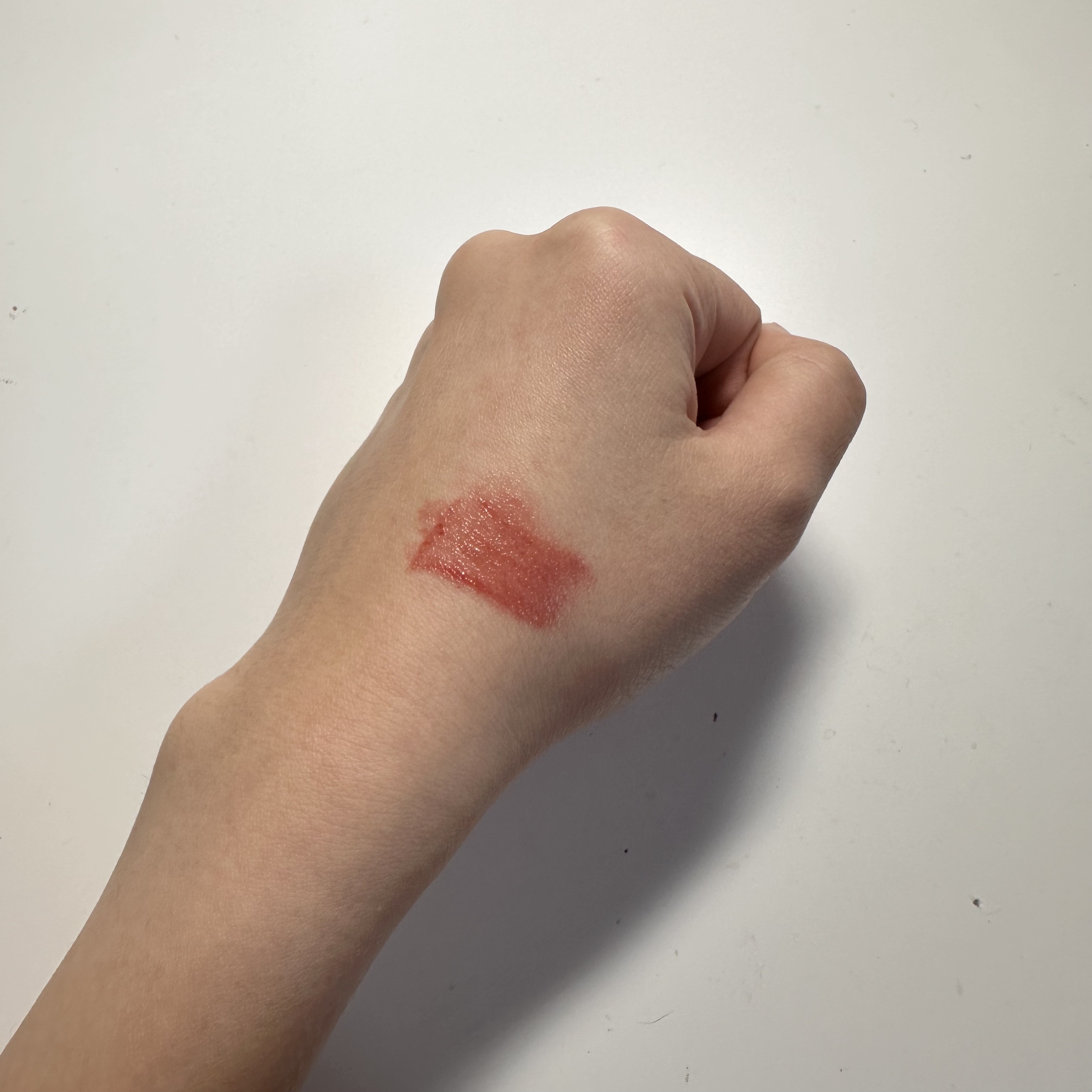 ジューシーラスティングティント/rom&nd/リップティントを使ったクチコミ（2枚目）