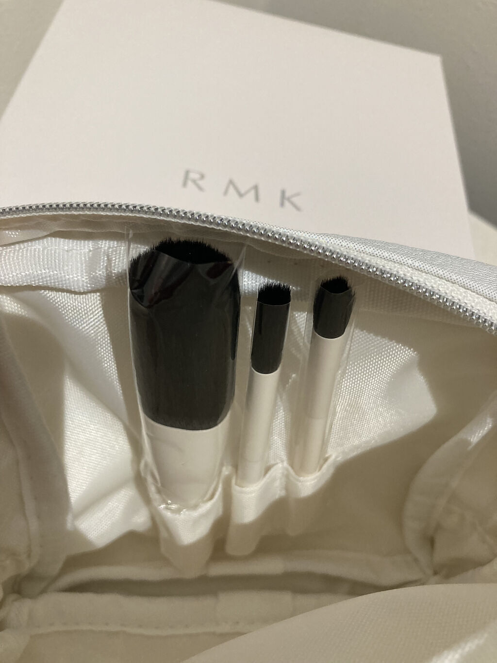 プリズマティックラスター ブラシキット/RMK/メイクアップキットを使ったクチコミ（2枚目）