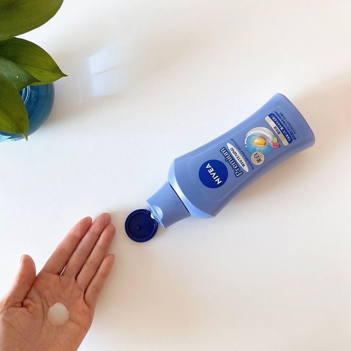 プレミアムボディミルク ホワイトニング【医薬部外品】		/ニベア/ボディミルクを使ったクチコミ(2枚目)