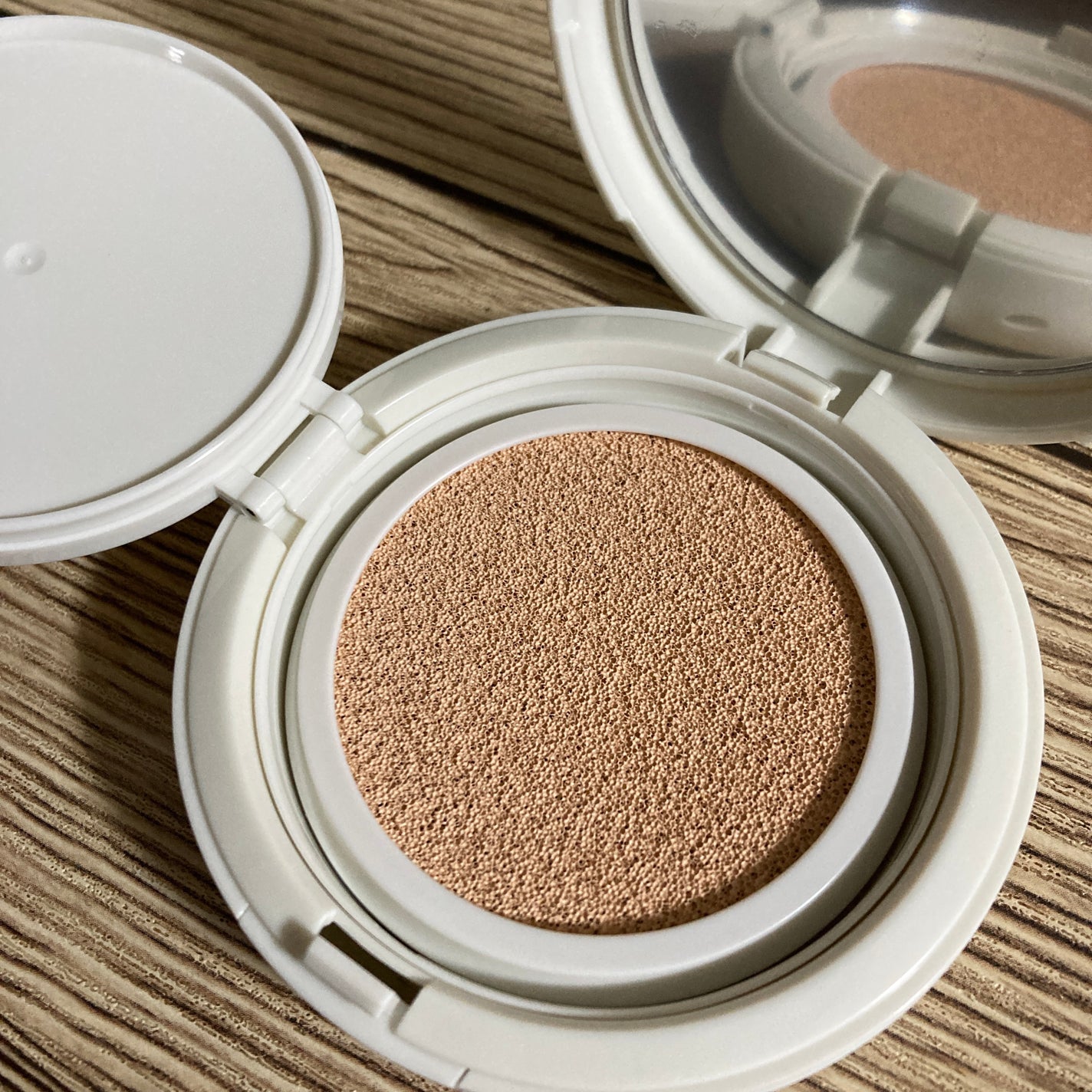 モイスチャーフィットクッション/hadaha/クッションファンデーションを使ったクチコミ(3枚目)