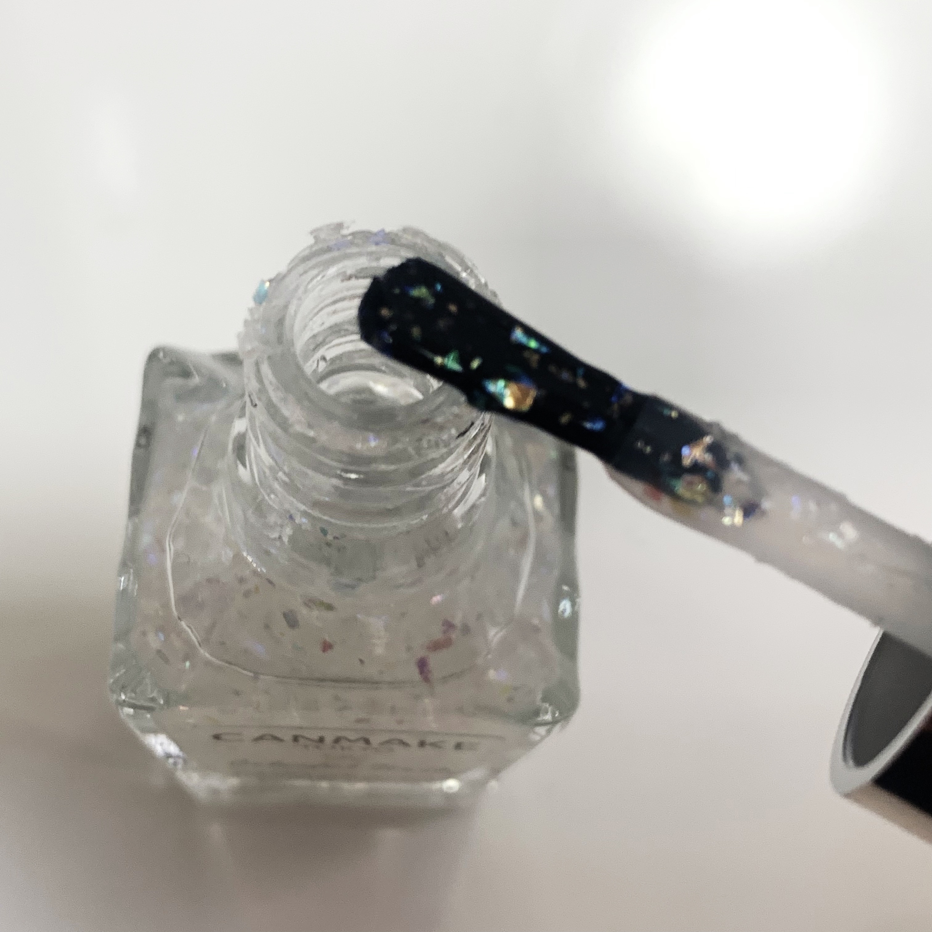 カラフルネイルズ N24 トゥインクルドロップ/キャンメイク/マニキュアを使ったクチコミ（2枚目）