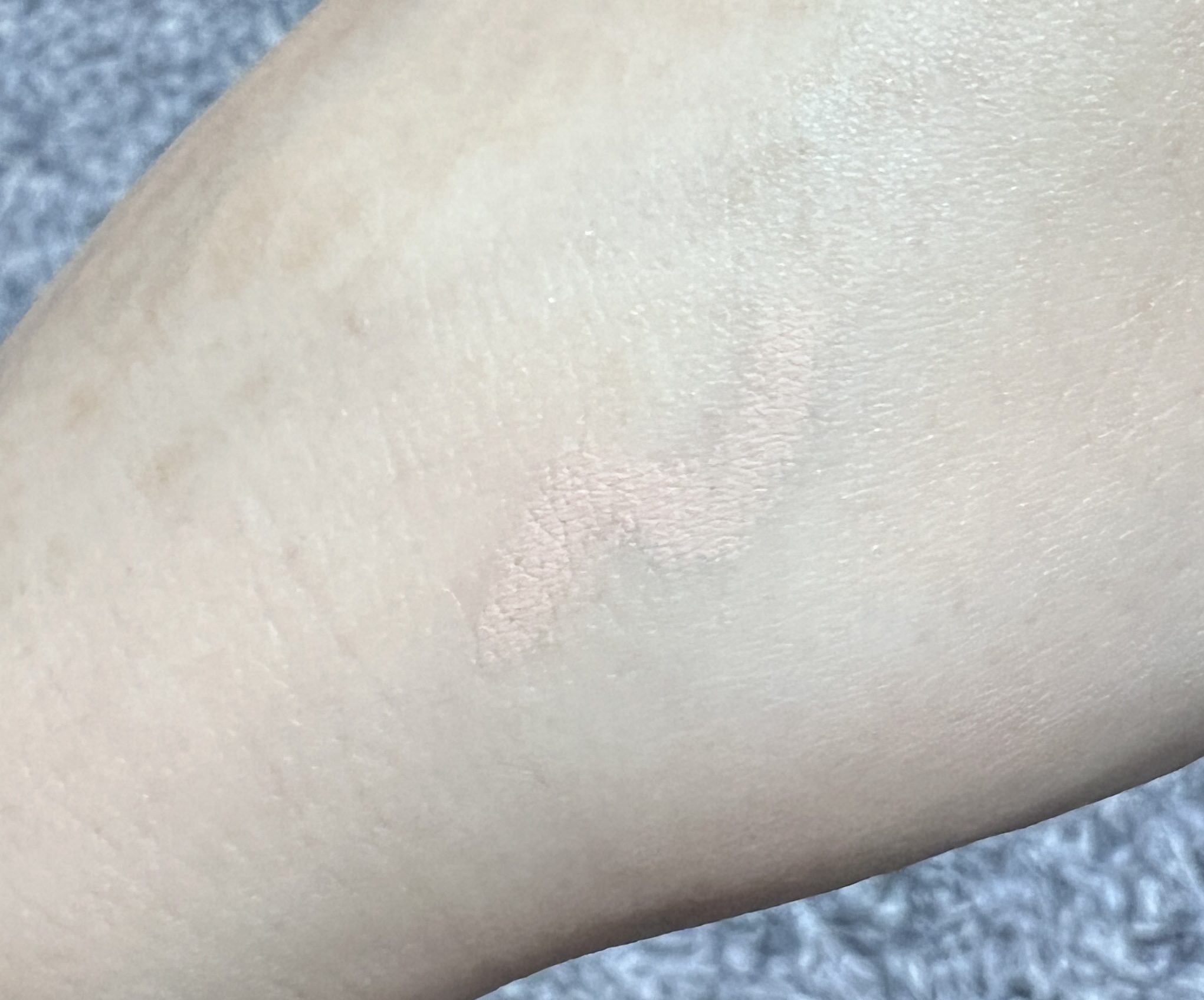 描くアイゾーンコンシーラー/CEZANNE/ペンシルコンシーラーを使ったクチコミ（2枚目）