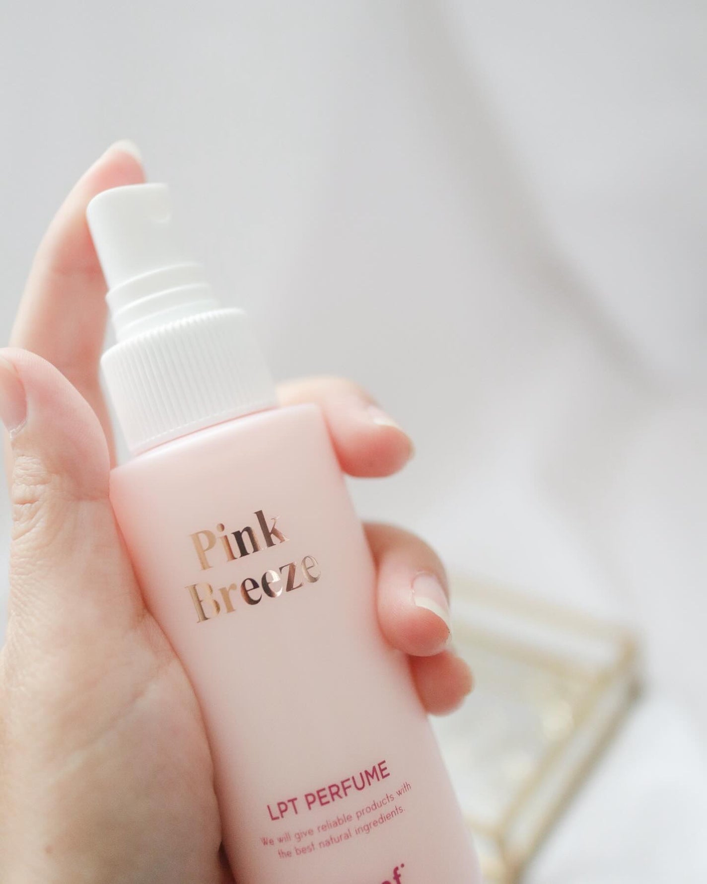 パフュームヘアパックインミスト Pink Breeze/Daleaf/アウトバストリートメントを使ったクチコミ(2枚目)