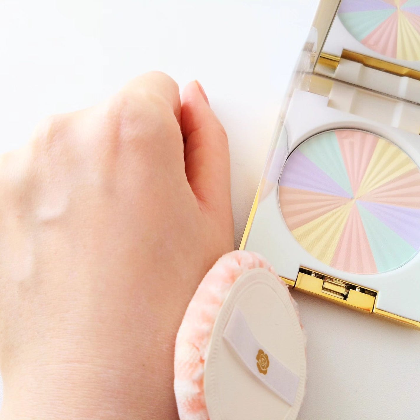 サンブロックルーセントパウダーex./ステファニー/プレストパウダーを使ったクチコミ(7枚目)