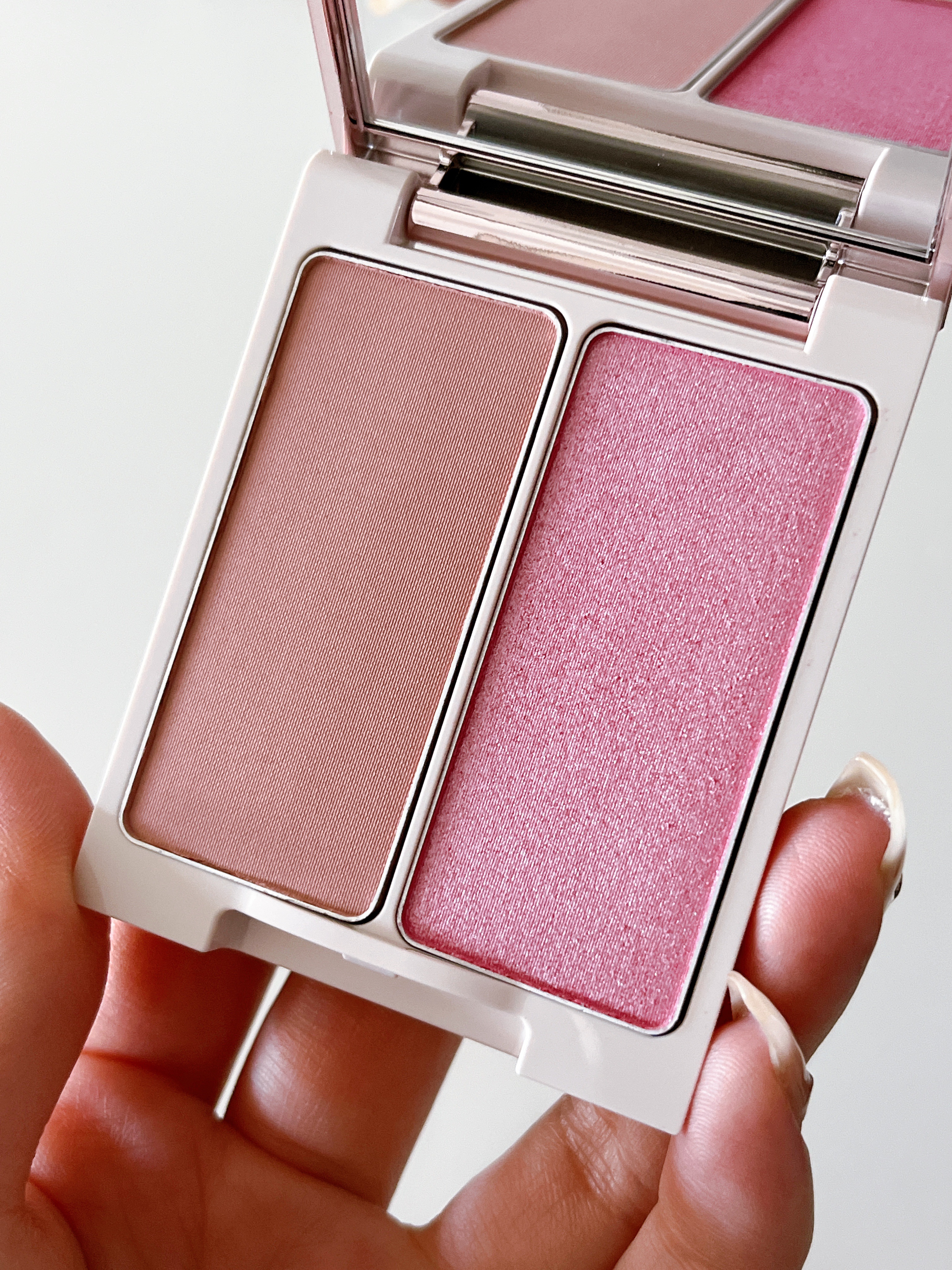 cimer メルティグロウラメチークのクチコミ「私的ベスコス入りチーク🤍

✼••┈┈••✼••┈┈••✼••┈┈••✼••┈┈••✼

ci.....」（3枚目）