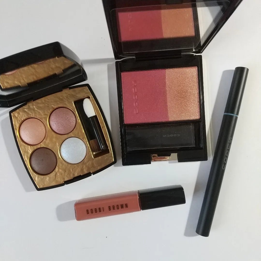 クラッシュドオイル インフューズド グロス/BOBBI BROWN/リップグロスを使ったクチコミ（1枚目）