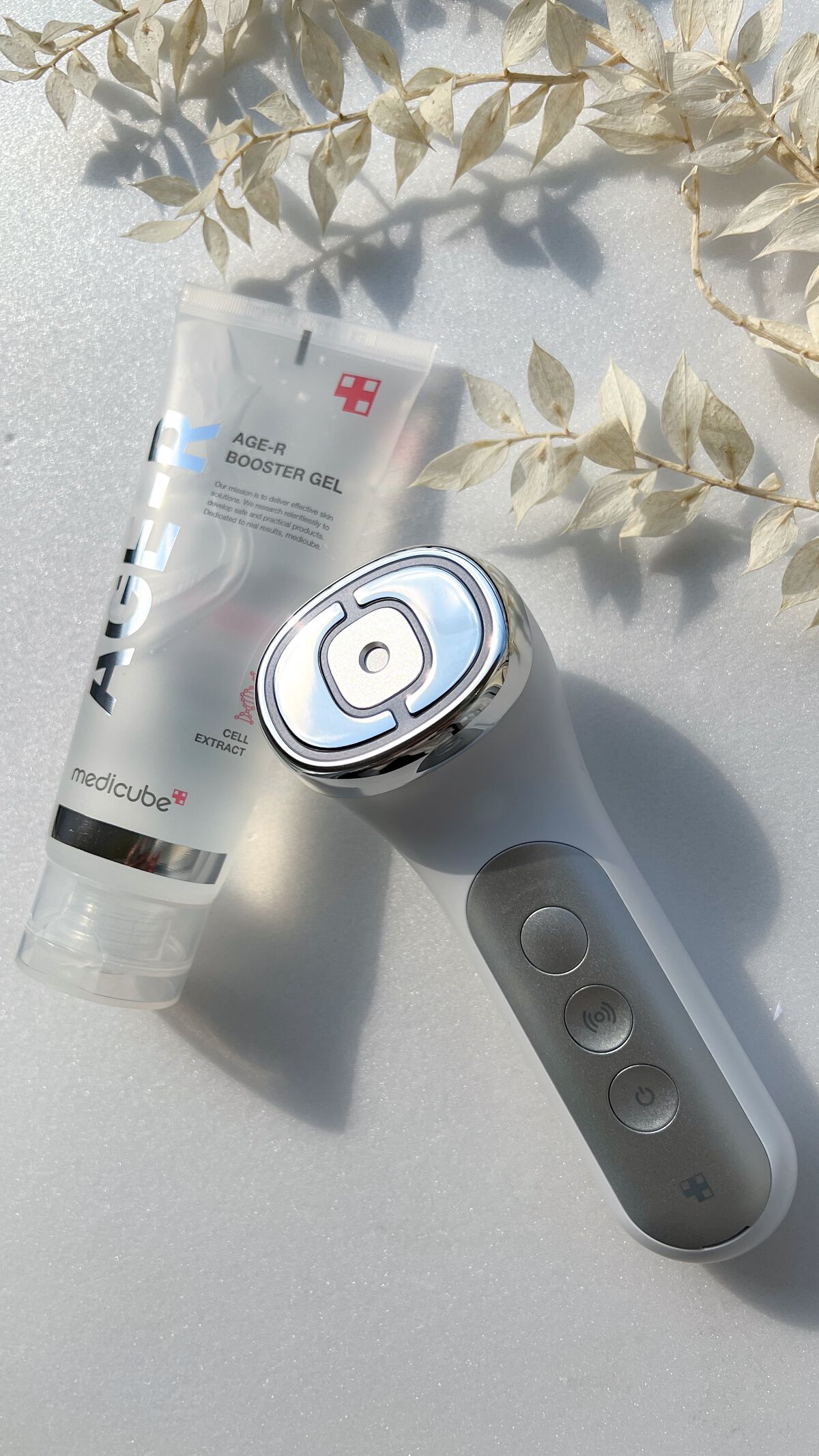 ユーセラディープショット/MEDICUBE/美顔器・マッサージを使ったクチコミ（1枚目）