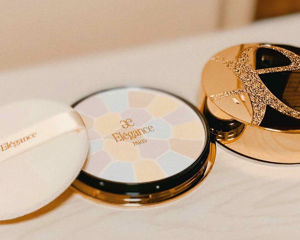 エレガンス ラ プードル オートニュアンス リクスィーズ/Elégance/プレストパウダーを使ったクチコミ（1枚目）