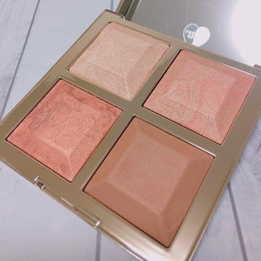 BECCA BFFs Bronze Blush & Glow Palette/BECCA/プレストパウダーを使ったクチコミ（3枚目）