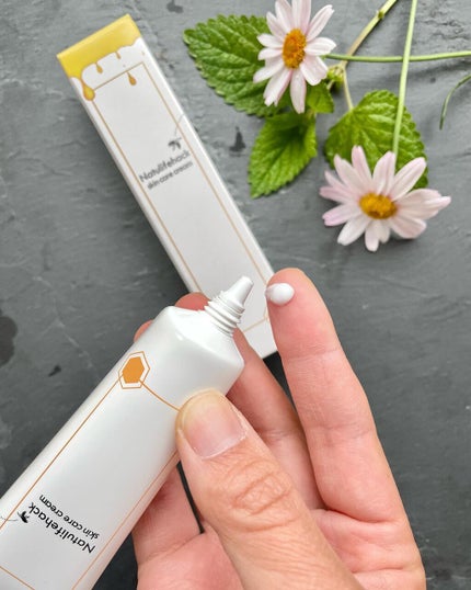 ananamargaret on LIPS 「ナチュライフハックスキンケアクリームのご紹介です💕お肌に悩む大..」(3枚目)