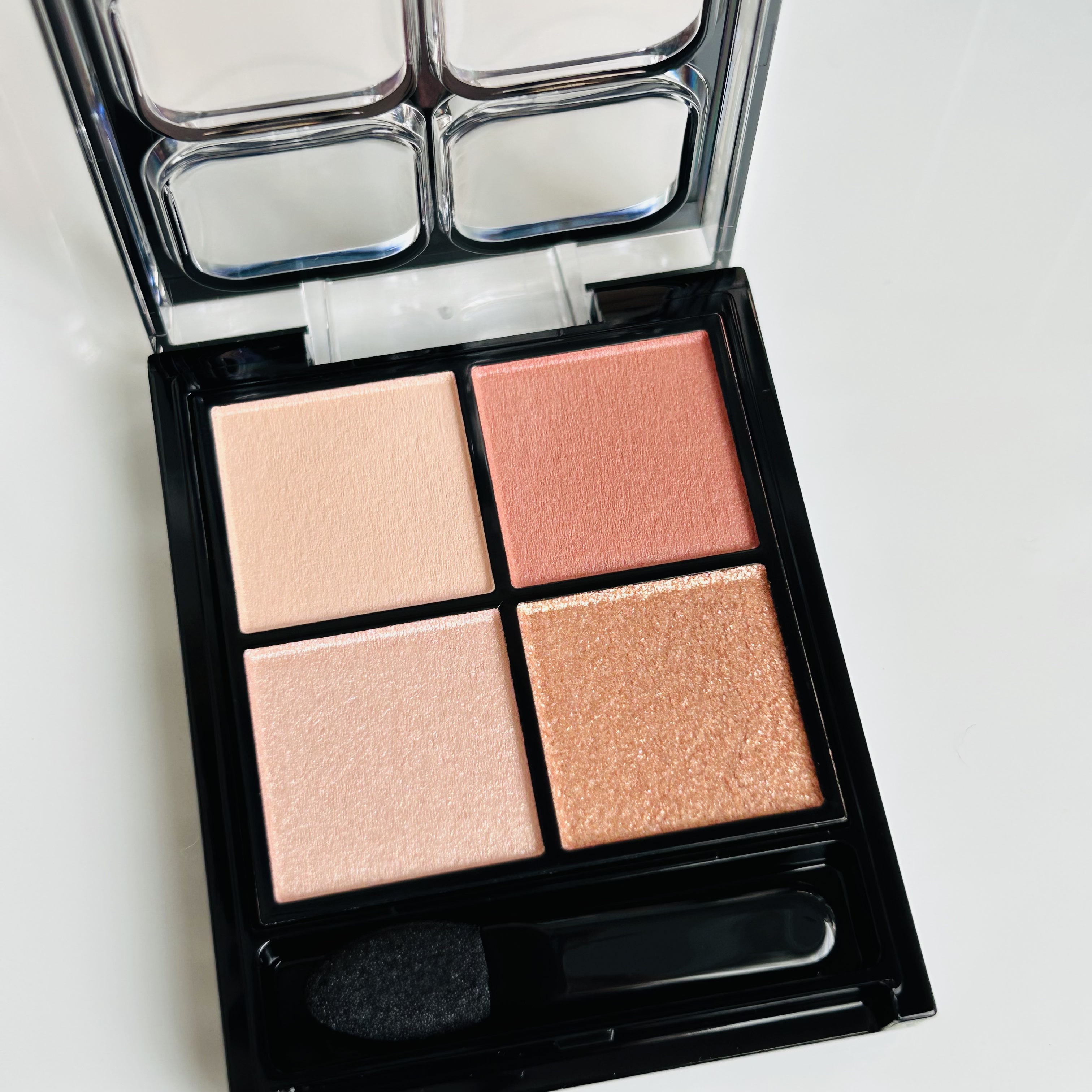 ケイト ポッピングシルエットシャドウ EX-2 ホットレッドポップ(限定)/KATE/アイシャドウパレットを使ったクチコミ（2枚目）