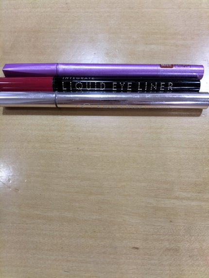 「密着アイライナー」ショート筆リキッド/デジャヴュ/リキッドアイライナーを使ったクチコミ(1枚目)